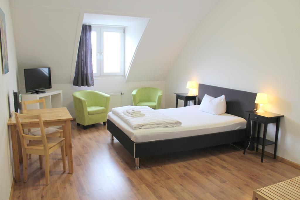Stayinn Hostel Und Gaestehaus Friburgo de Brisgovia Habitación foto